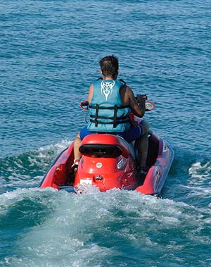 Jet-ski et sports nautiques en Charente Maritime proche du camping