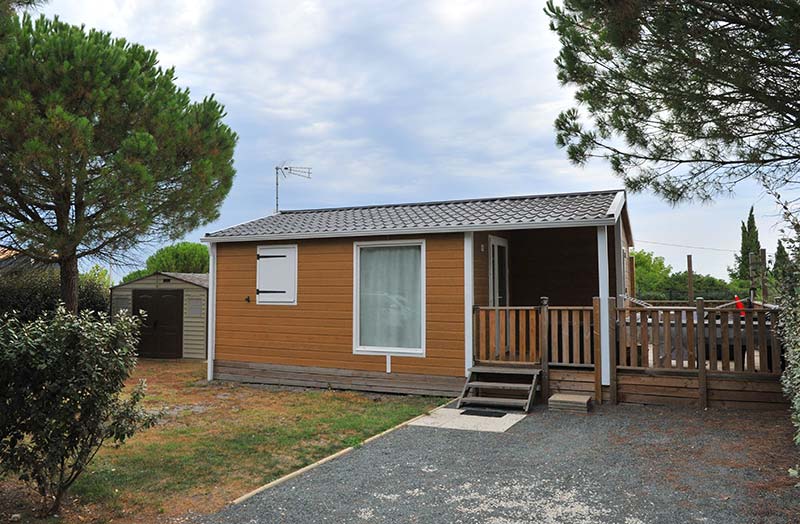 Chalet avec terrasse couverte à louer près de Royan