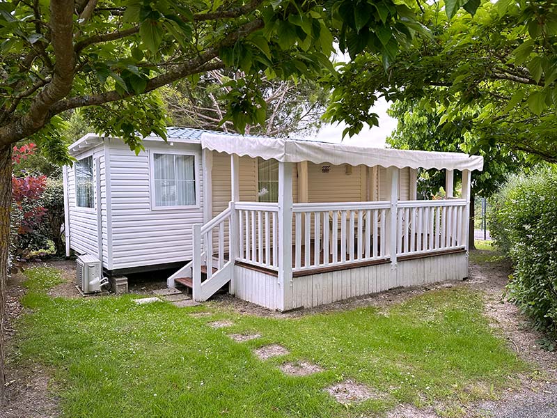Chalet avec terrasse couverte à louer près de Royan