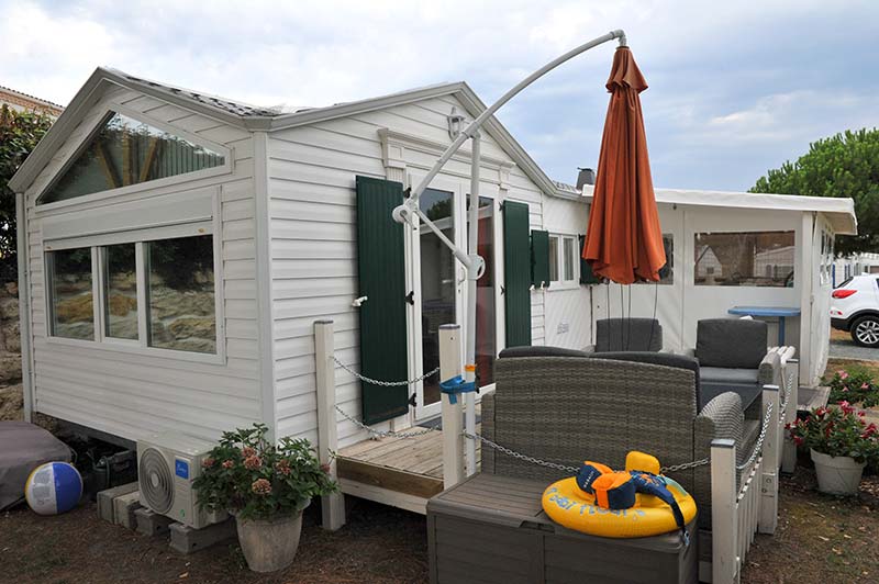 Chalet avec terrasse couverte à louer près de Royan