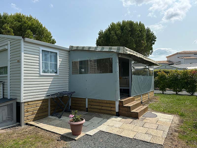 Chalet avec terrasse couverte à louer près de Royan