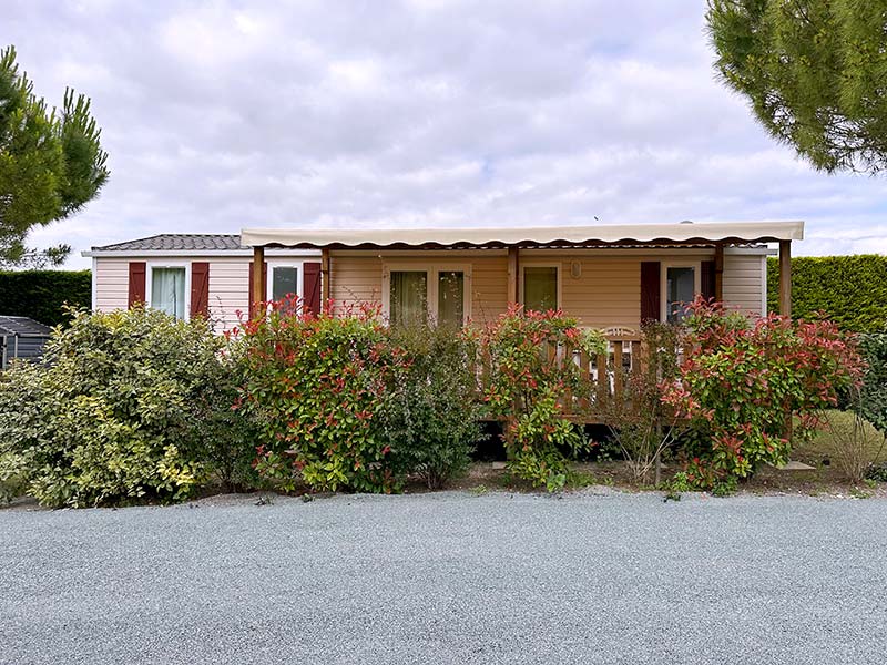 Chalet avec terrasse couverte à louer près de Royan