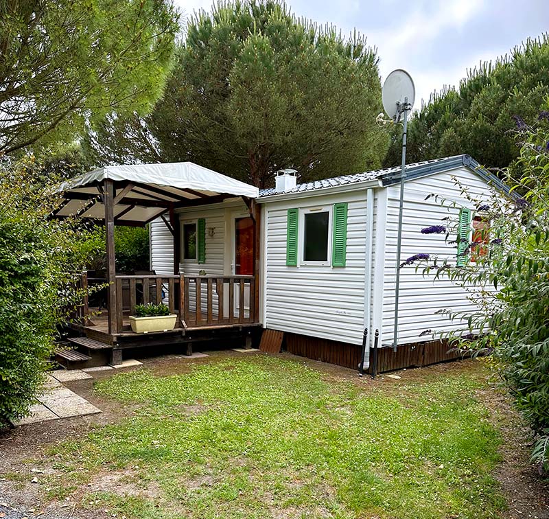 Chalet avec terrasse couverte à louer près de Royan
